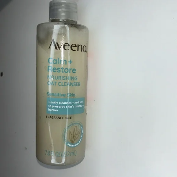 Aveeno calm & restore nourishing oat cleanser New - Picture 2 of 6